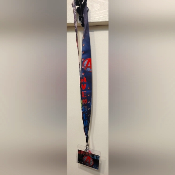 Marvel Adult's Avengers Assemble Lanyard - Picture 4 of 6
